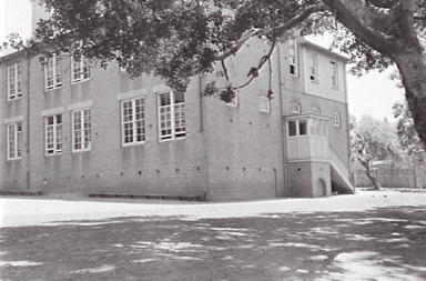 008476 newtown public school
